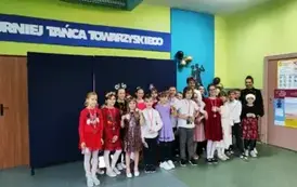470234